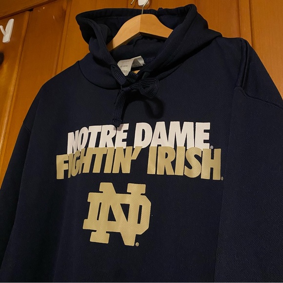 University Notre Dame Fighting Irish Hoodie Sweatshirt - Picture 2 of 5
